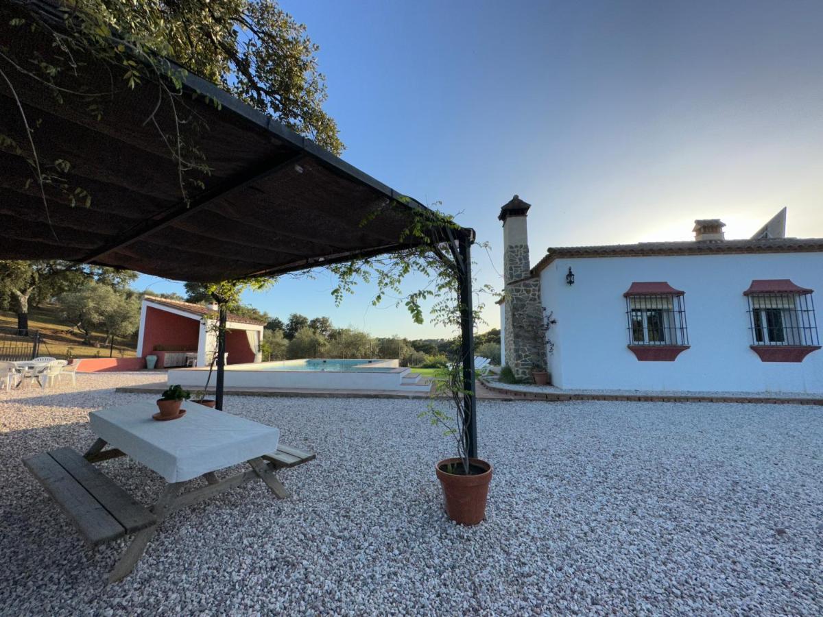 קזאיה דה לה סיירה Cortijo Rural Flor De Cazalla מראה חיצוני תמונה